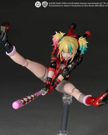 harley 10 Revoltech: Harley Quinn - Suicide Squad Isekai Ver. Con Bonus