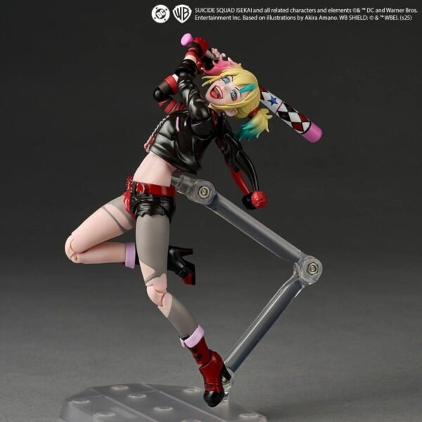 harley 11 Revoltech: Harley Quinn - Suicide Squad Isekai Ver. Con Bonus