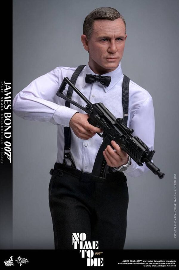 james 4 Hot Toys: James Bond 1/6