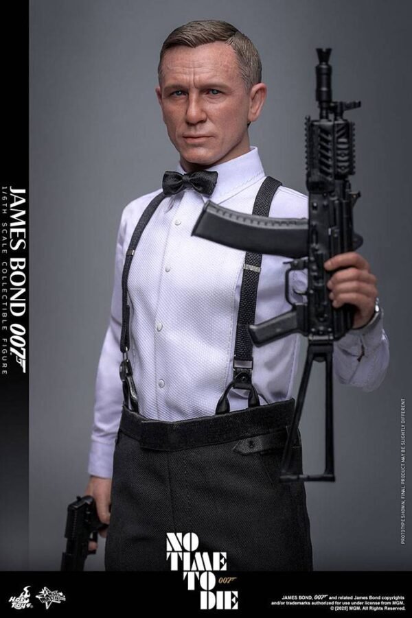 james 5 Hot Toys: James Bond 1/6