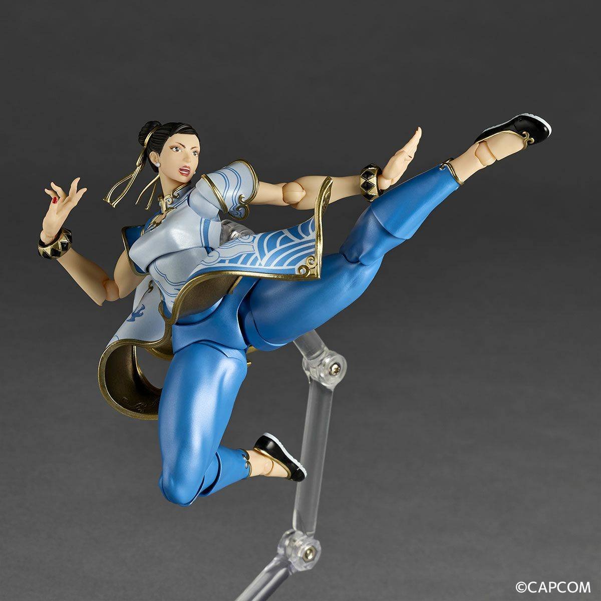 Revoltech: Chun-Li - Street Fighter 6 Con Bonus