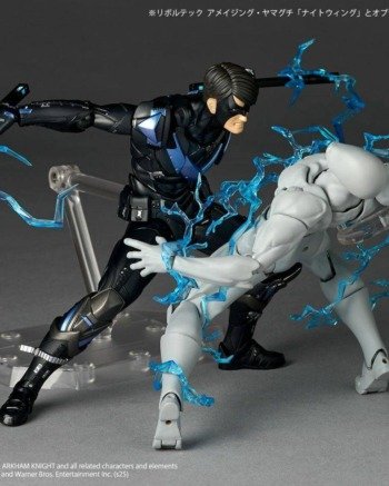 Revoltech: Nightwing - Batman Con Bonus