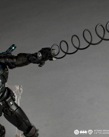 Revoltech: Nightwing - Batman Con Bonus
