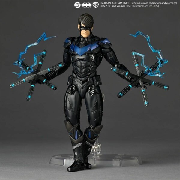 Revoltech: Nightwing - Batman Con Bonus