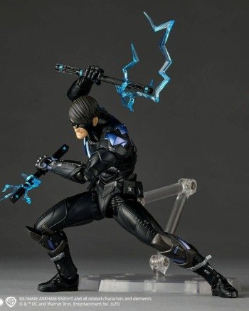 Revoltech: Nightwing - Batman Con Bonus