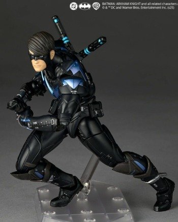 Revoltech: Nightwing - Batman Con Bonus