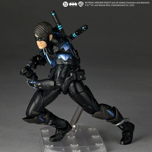 Revoltech: Nightwing - Batman Con Bonus