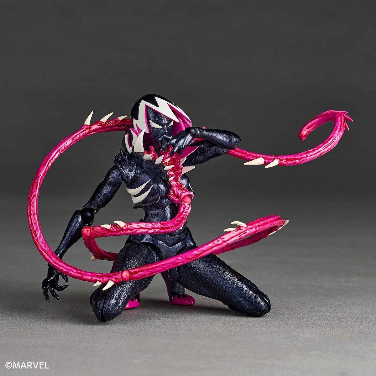 Revoltech: Gwenom - Spider-Gwen