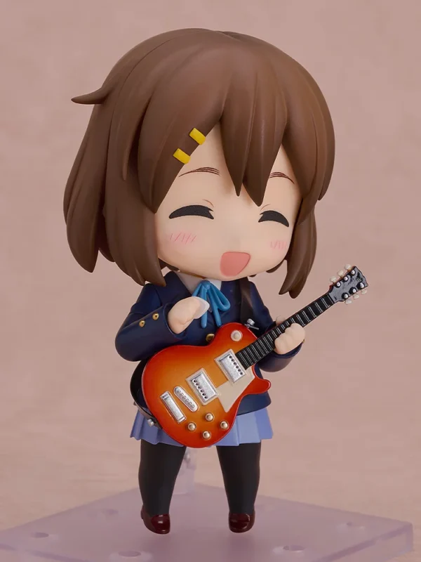 yui 4 Nendoroid 2900: Yui Hirasawa 2.0 - K-ON!