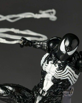 Revoltech: Symbiote Spider-Man - Spider-Man Con Bonus