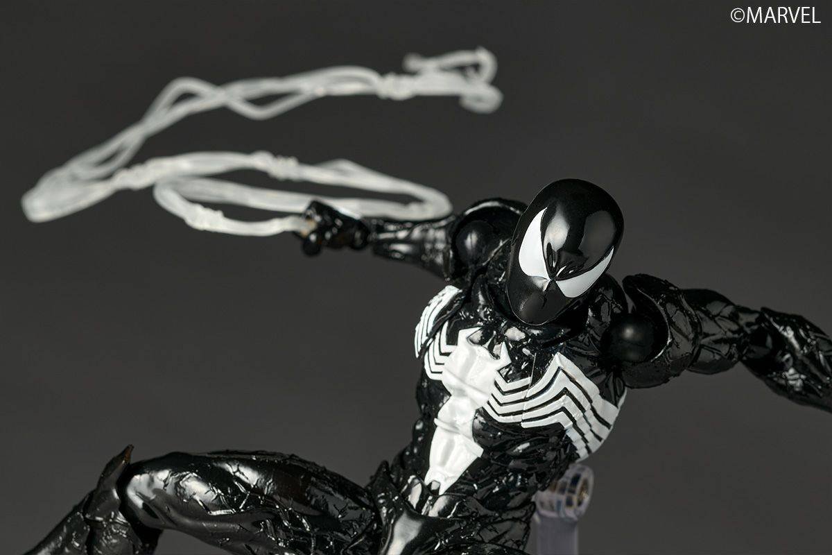 Revoltech: Symbiote Spider-Man - Spider-Man Con Bonus