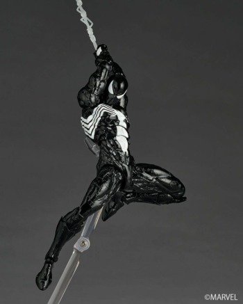 Revoltech: Symbiote Spider-Man - Spider-Man Con Bonus