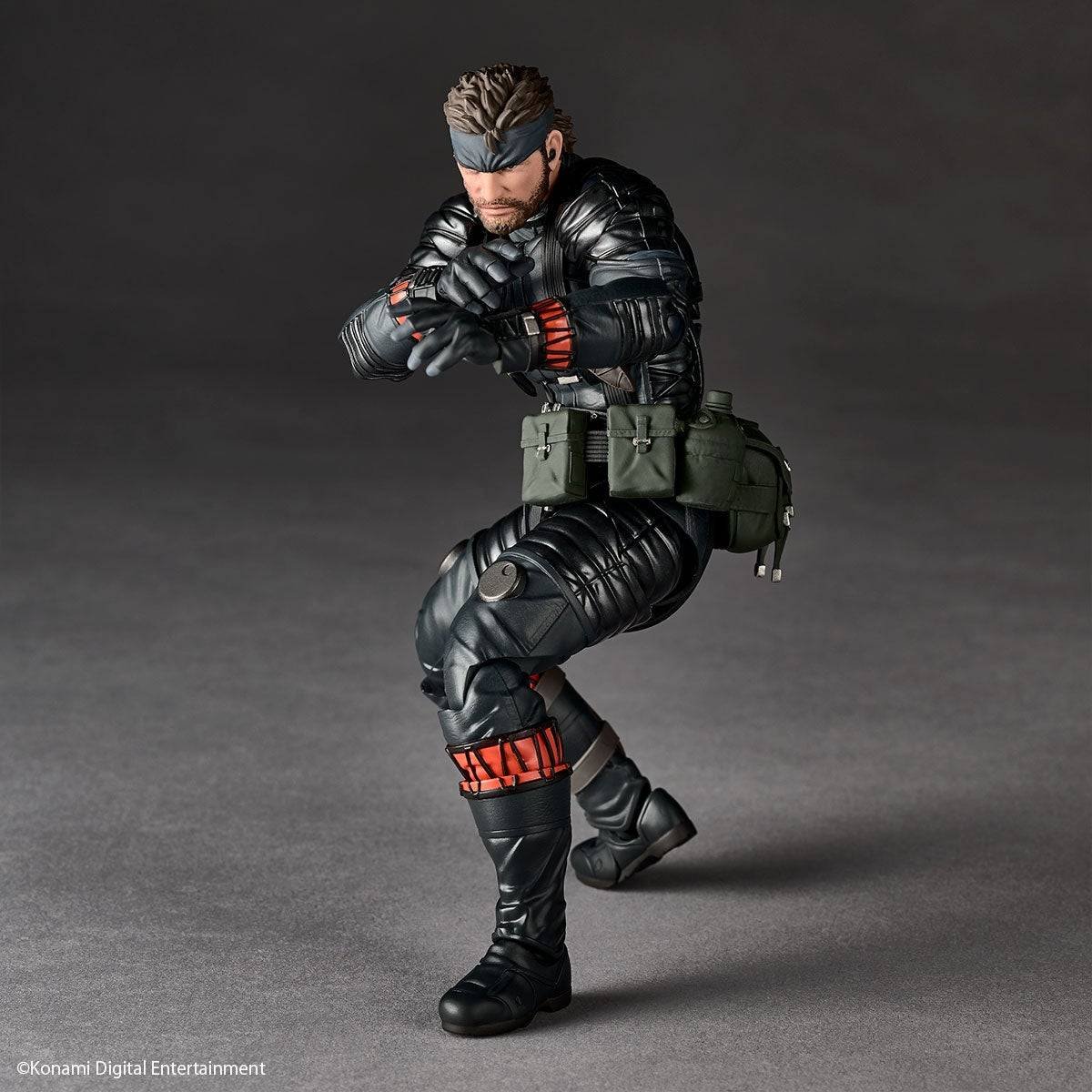 Revoltech: Snake Eater - Naked Snake (Sneaking Suit Ver.) - METAL GEAR SOLID Delta Con Bonus