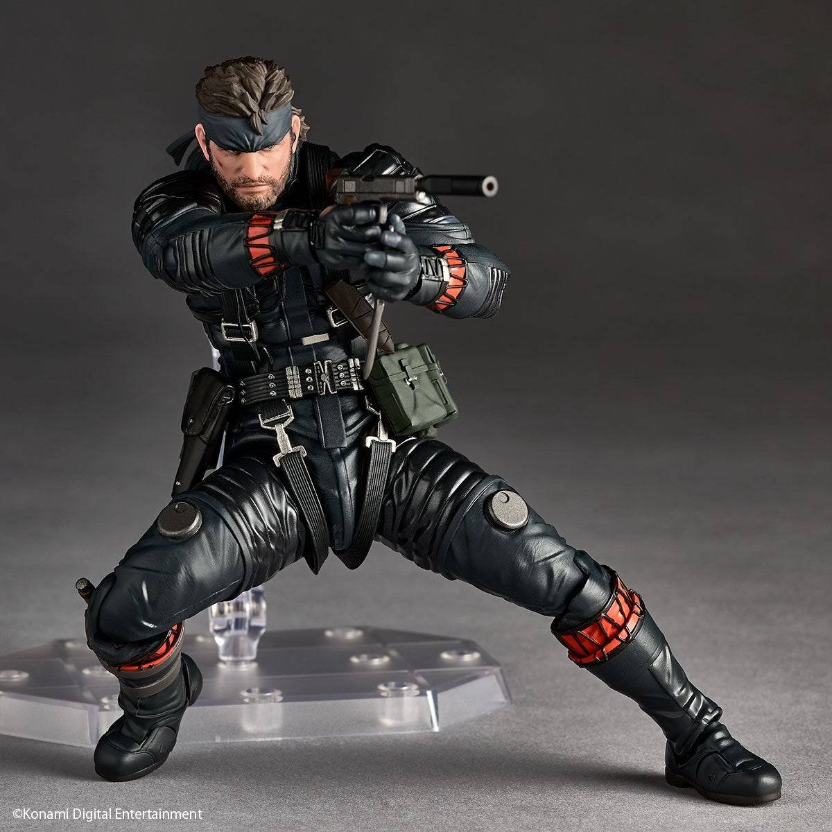 Revoltech: Snake Eater - Naked Snake (Sneaking Suit Ver.) - METAL GEAR SOLID Delta Con Bonus
