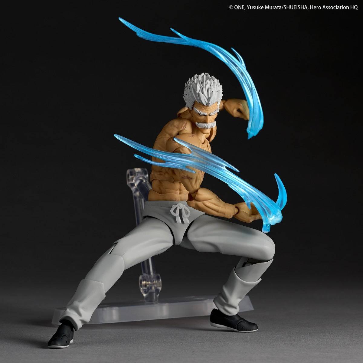 Revoltech: Silver Fang - One Punch Man Con Bonus