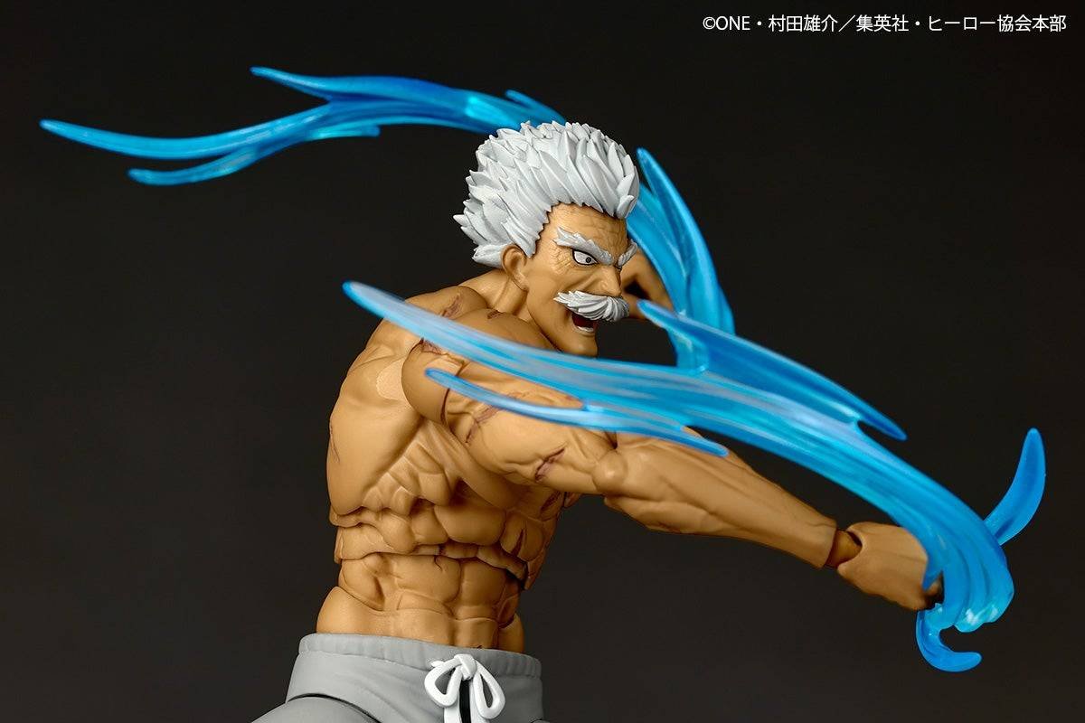 Revoltech: Silver Fang - One Punch Man Con Bonus
