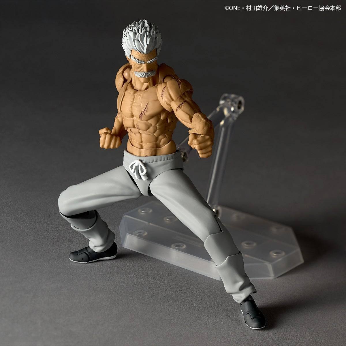 Revoltech: Silver Fang - One Punch Man Con Bonus