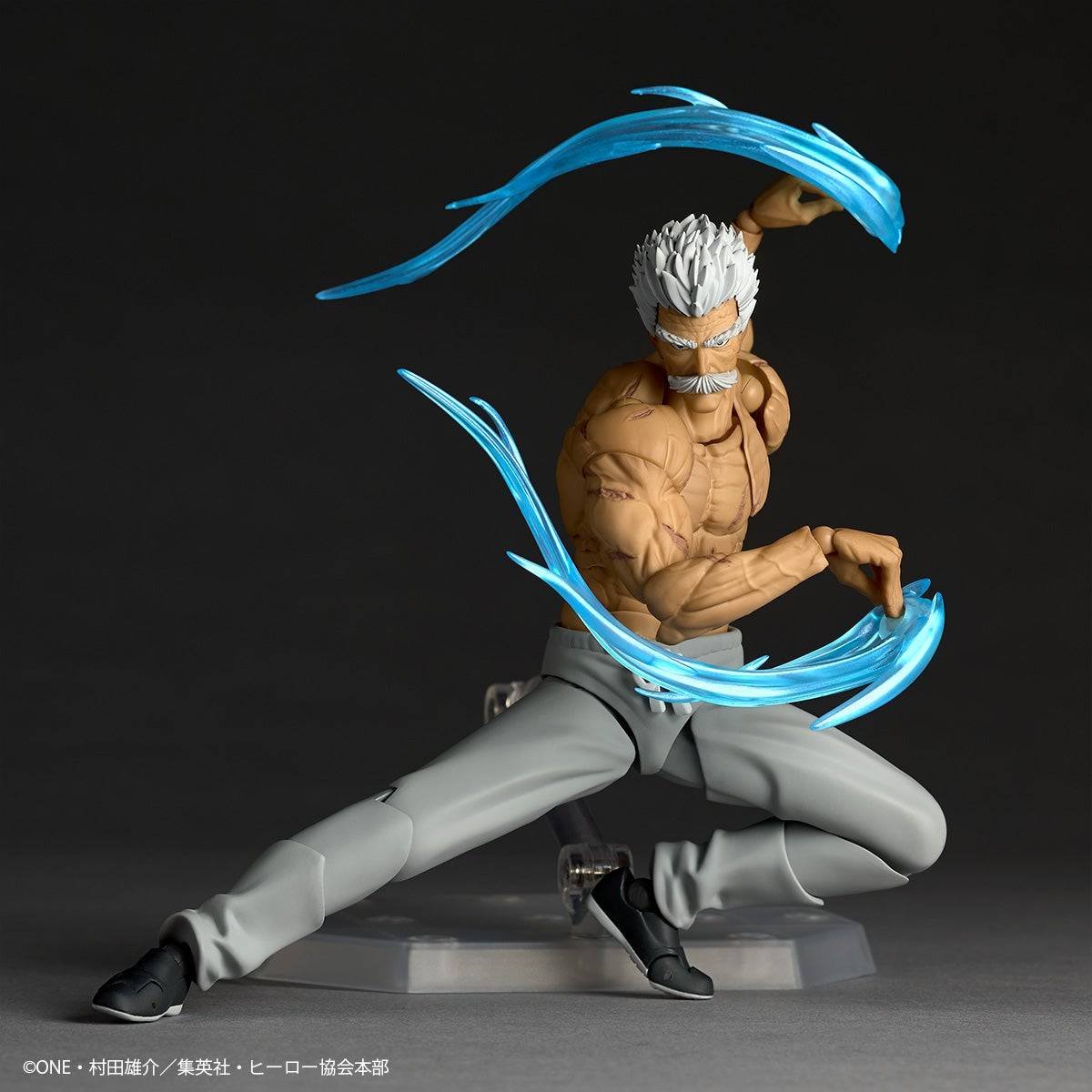 Revoltech: Silver Fang - One Punch Man Con Bonus