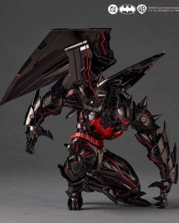 Revoltech: Batman: Hellbat Suit Con Bonus