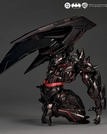 Revoltech: Batman - Hellbat Suit Con Bonus