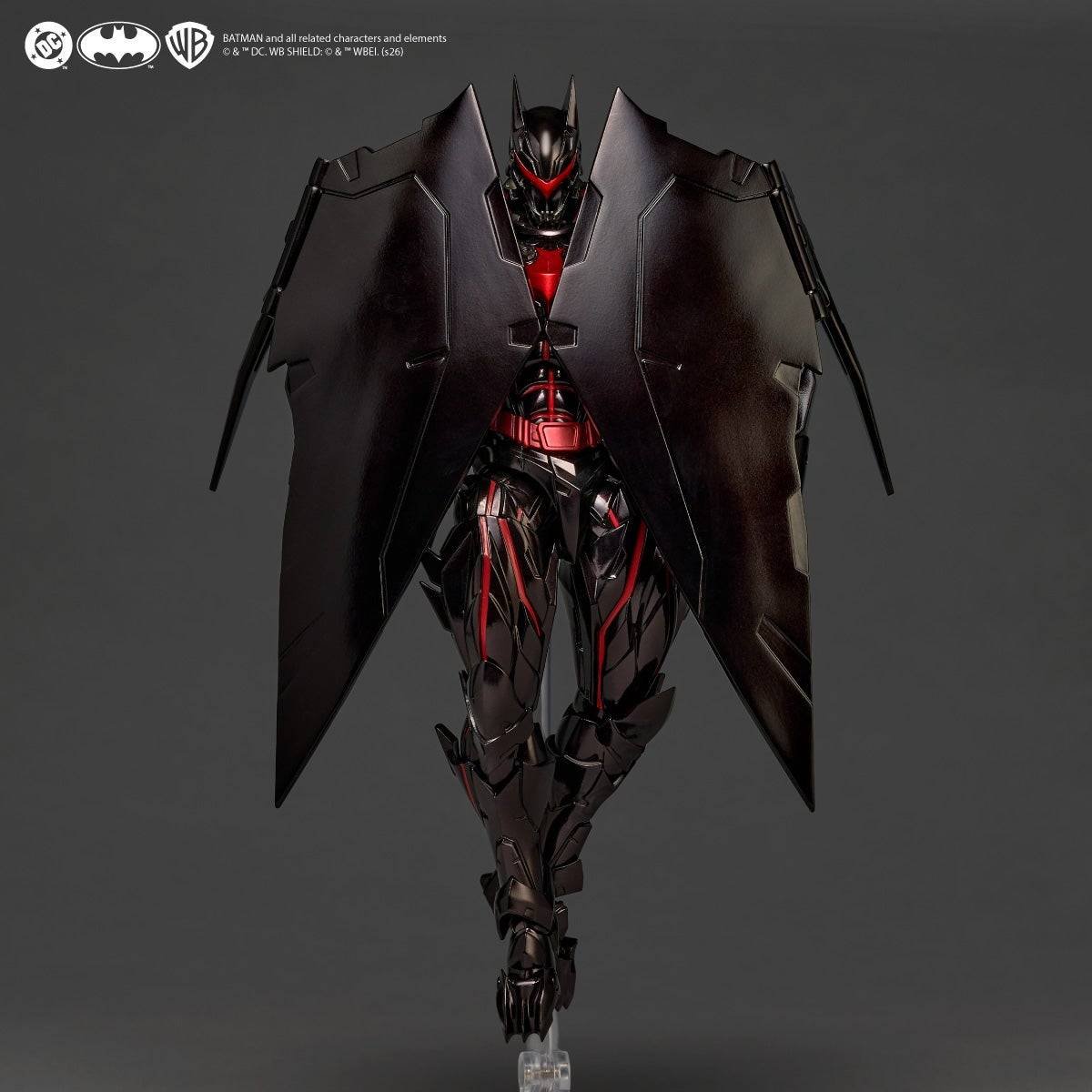 Revoltech: Batman: Hellbat Suit Con Bonus