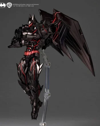Revoltech: Batman - Hellbat Suit Con Bonus