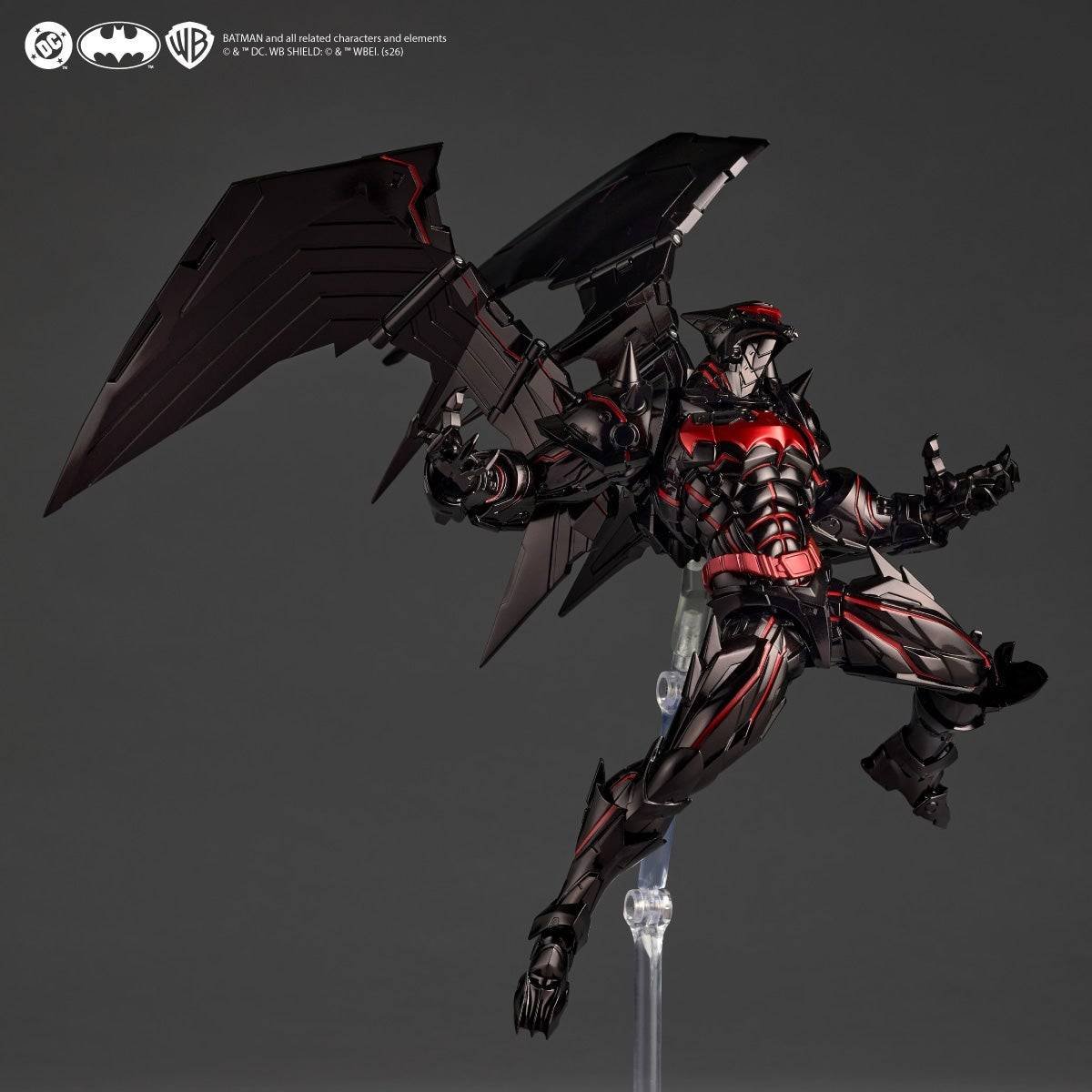 Revoltech: Batman: Hellbat Suit Con Bonus