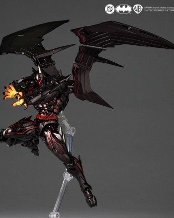 Revoltech: Batman: Hellbat Suit Con Bonus