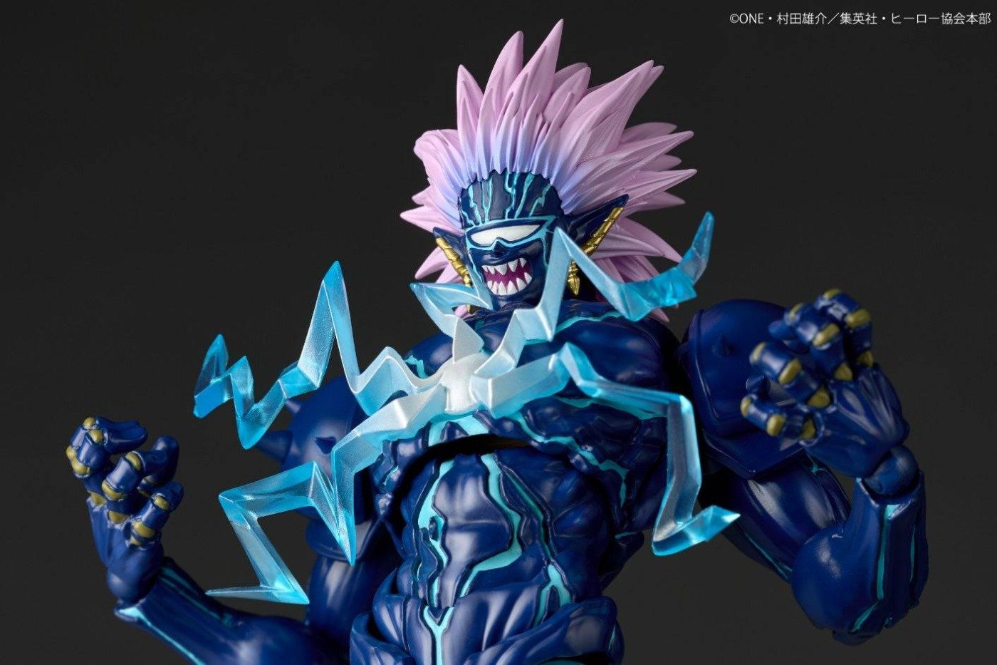 Revoltech: Boros (Second Form Ver.) - One Punch Man Con Bonus