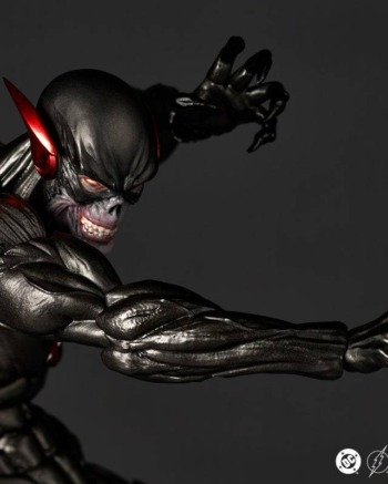 black flash 11 Revoltech: Black Flash - DC Comics Con Bonus